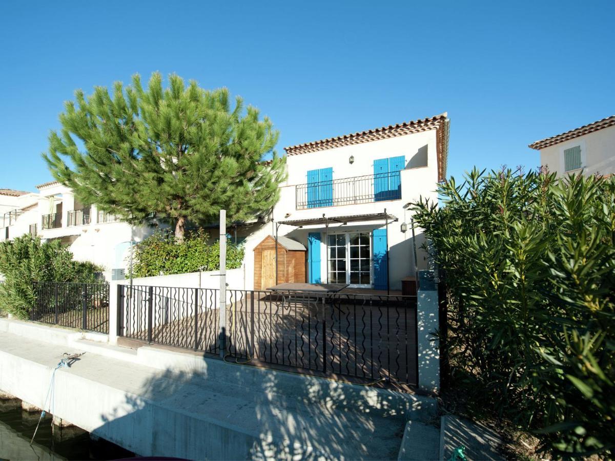 Modern Villa Near The Sea With Balcony Aigues-Mortes Exteriér fotografie