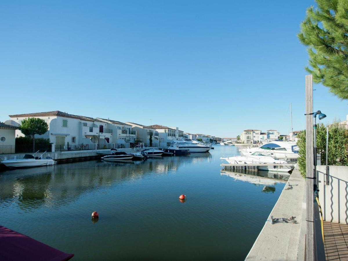 Modern Villa Near The Sea With Balcony Aigues-Mortes Exteriér fotografie