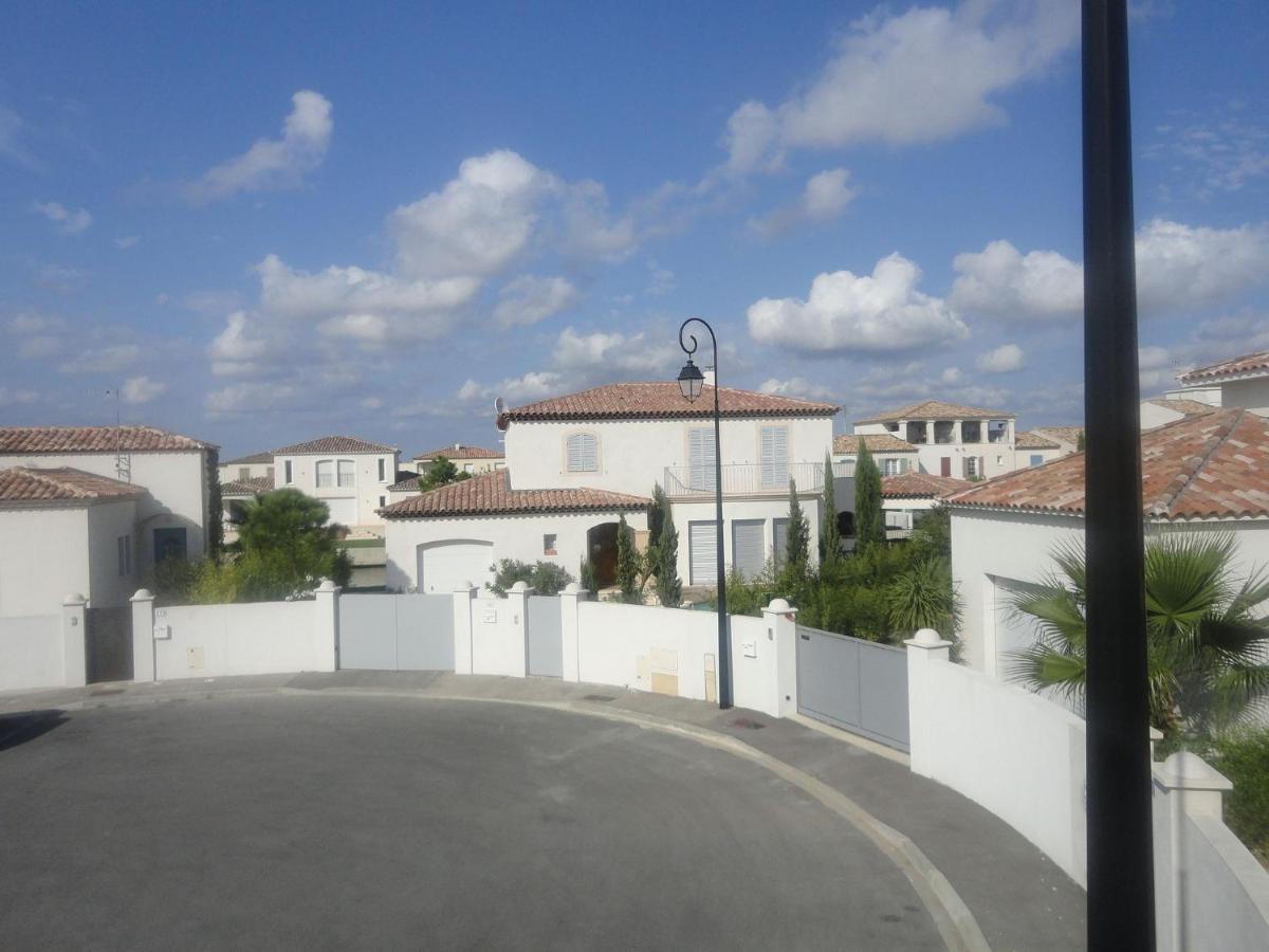 Modern Villa Near The Sea With Balcony Aigues-Mortes Exteriér fotografie